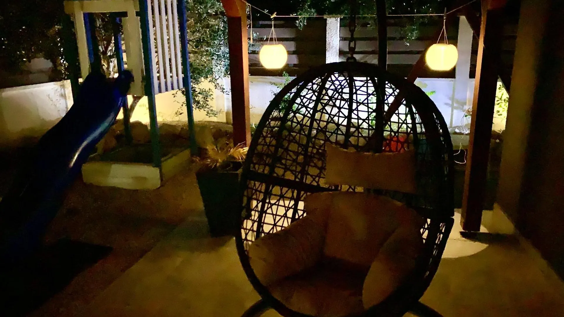 Сasa de vacaciones House Between Beaches Vir
