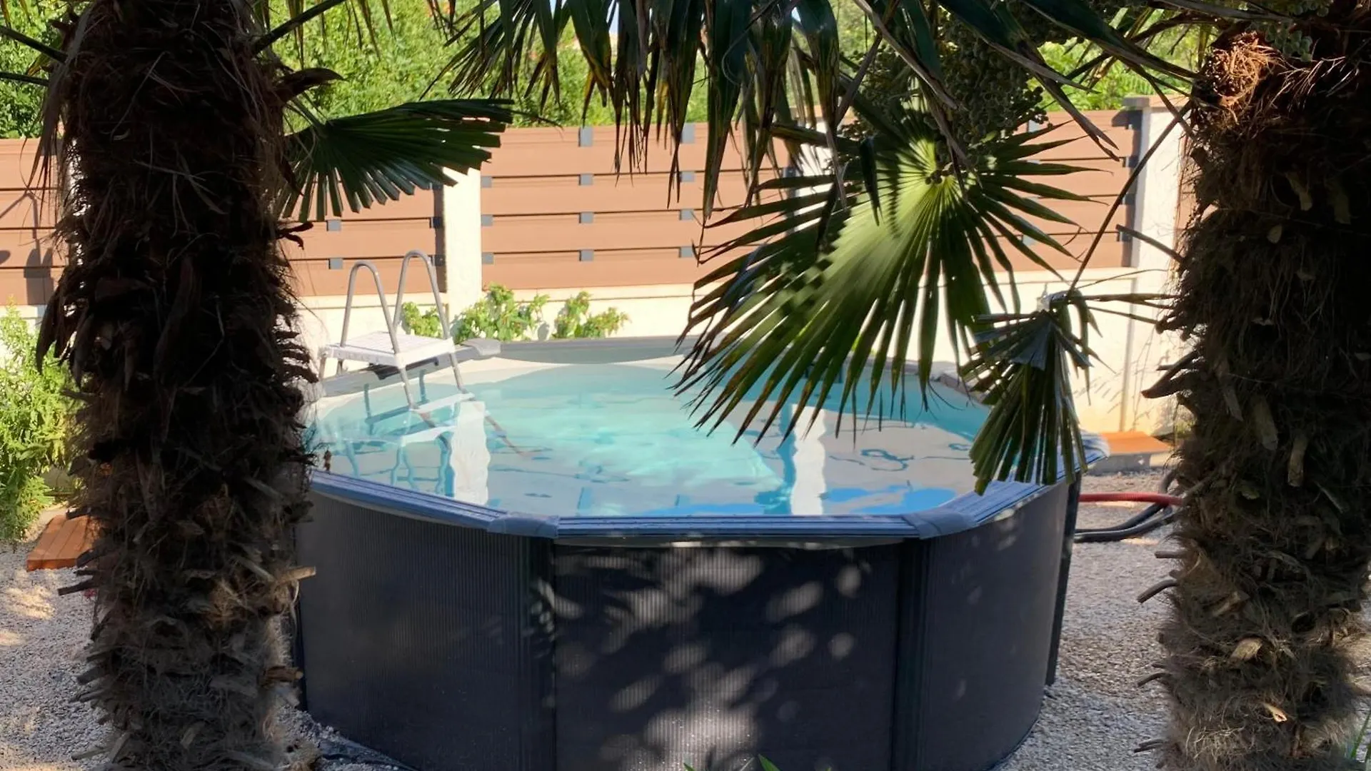 Сasa de vacaciones House Between Beaches Vir